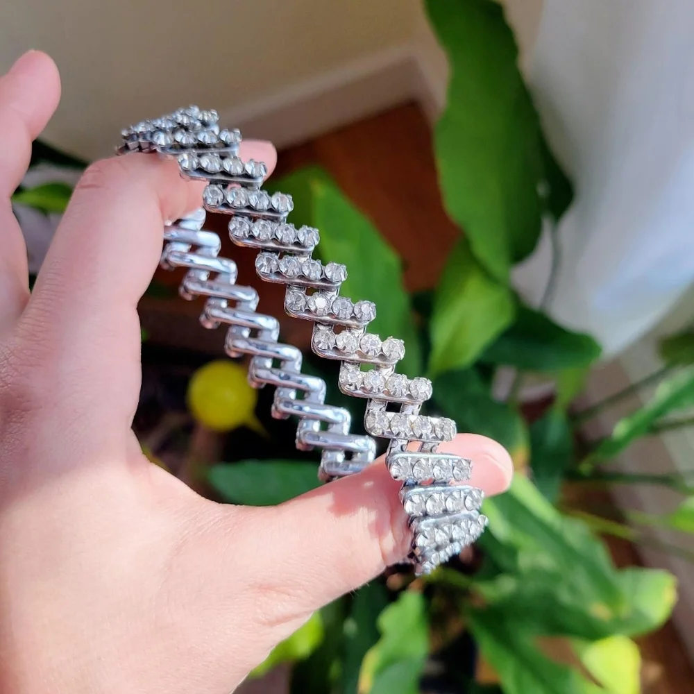 Vintage Rhinestone Chunky Stretch Bracelet